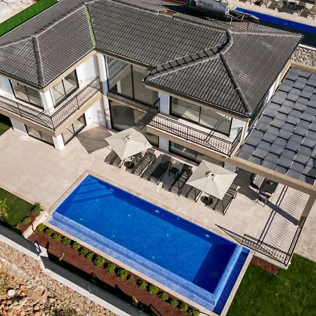 Villa Maranga *